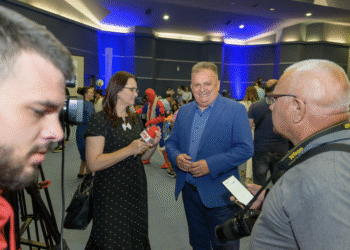 „Konferencija beba” u Gradišci okupila brojne mališane