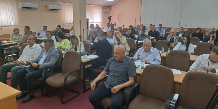 Usvojena Odluka o javnim parkiralištima na području grada Gradiška