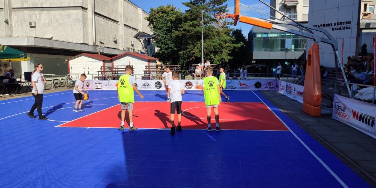 U Gradišci počeo turnir“Streetball 3×3”