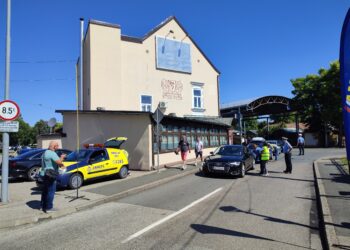 Vozačima na graničnim prelazima dijeljeni leci sa savjetima za bezbjedno putovanje