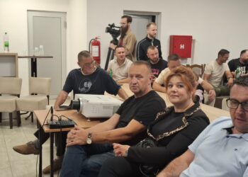Premijerno prikazan film „Srce malog fudbala“ u Kruškiku (FOTO)