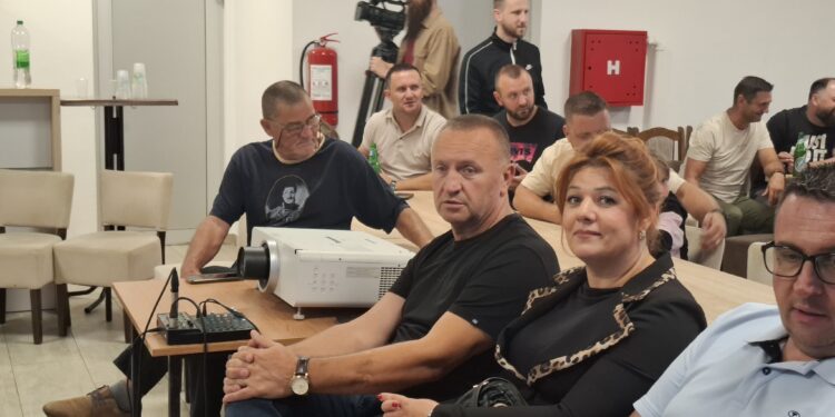 Premijerno prikazan film „Srce malog fudbala“ u Kruškiku (FOTO)