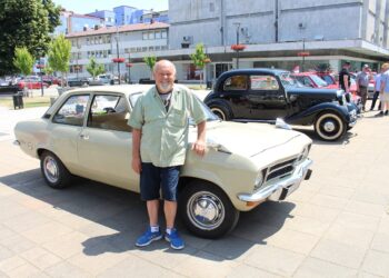 Opel Astra Boška Bosnića na drumu pola vijeka