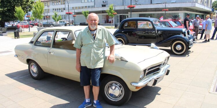 Opel Astra Boška Bosnića na drumu pola vijeka