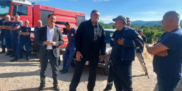 Dodik obišao požarišta kod Trebinja: Najvažnije je da nema povrijeđenih