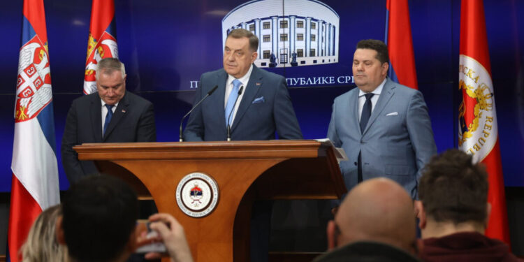 Dodiku, Viškoviću i Stevandiću ukinut pritvor, reakcije se ne stišavaju
