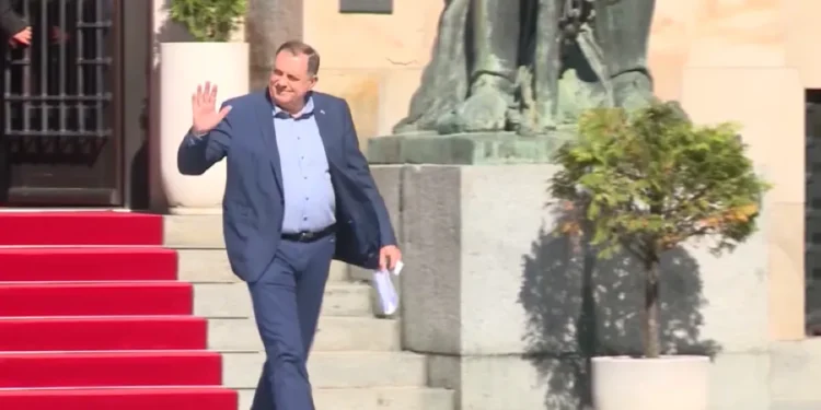 Dom državnog parlamenta tražit će od Tužilaštva izvještaj o istrazi protiv Dodika