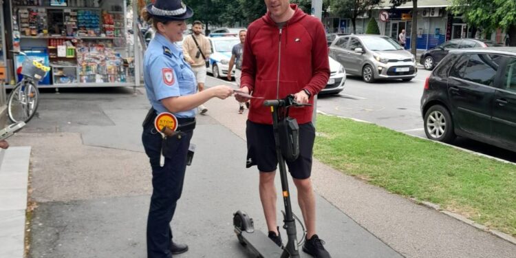 Vozači dvokotača počinili su 422 prekršaja u dva dana