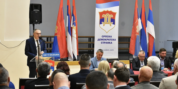 SDS pred potpunim raspadom? Sprema se formiranje novog pokreta, poznato i ko bi ga činio
