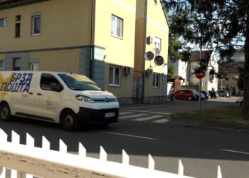 Sve više pošiljki putem brze pošte