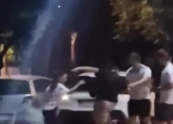 Pješak se potukao sa vozačem nakon što mu je zamalo pregazio dijete