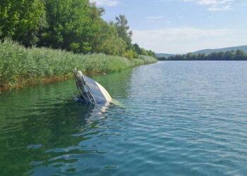 Tragedija na Neretvi: Poslije noćnog provoda se prevrnuli, jedan poginuo drugi nestao