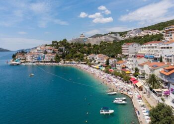 Neum u jeku turističke sezone: Puni kapaciteti u bh gradu na moru
