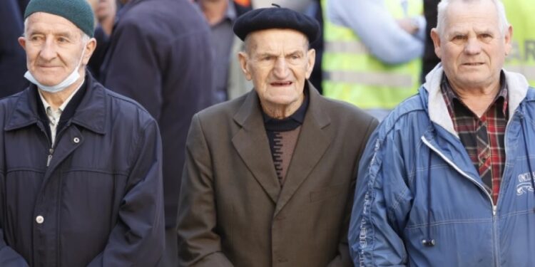 Cijene smještaja u staračkim domovima visoke, penzije niske: Penzioneri bez adekvatne pomoći