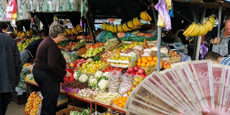 Pijaca puna hemikalija, plastenici puni profita: Jedno za pijacu, drugo za kuću