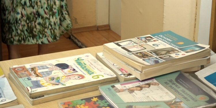 U toku razmjena udžbenika u Narodnoj biblioteci