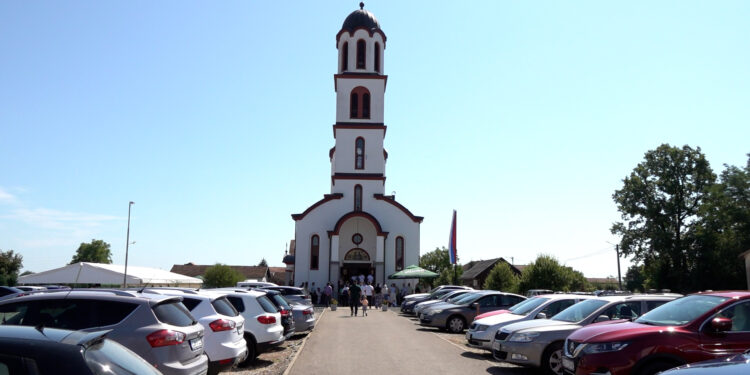 Svečano proslavljena slava hrama u Brezik Lamincima