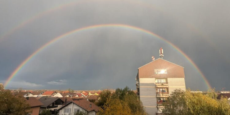 Poslije vjetra i kiše, nad Gradiškom se pojavila duga