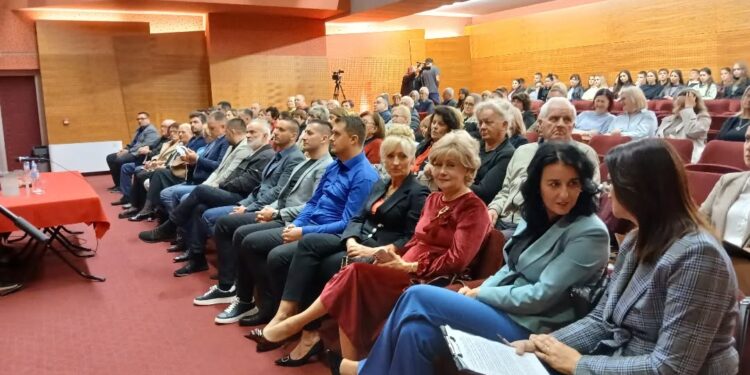 Održana promocija romana Stojana Delića