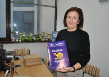 (FOTO) Ljubinka Radonić Zlojutro promoter znakovnog jezika u Gradišci: Trudim se da premostim barijere između gluvih i čujućih ljudi