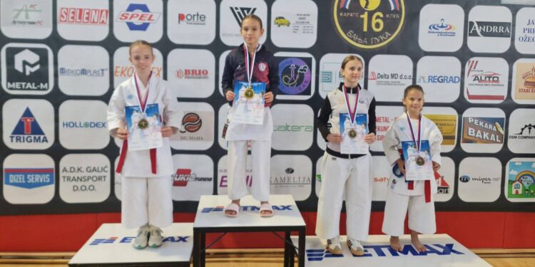 Članovi kluba „Sensei karate do“ osvojili 31 medalju u Banjaluci (FOTO)