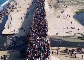 Hiljade raseljenih Palestinaca se vraća u Gazu