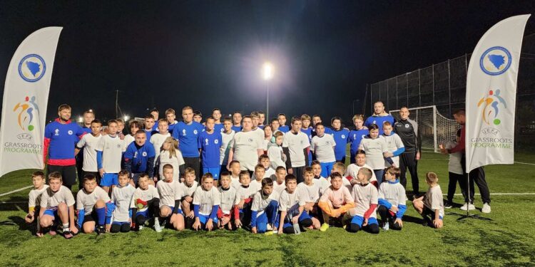 FS BiH, FK Kozara i Udruženje „Duga“ inkluzivnim treningom obilježili „UEFA Grassroots“ sedmicu (FOTO)