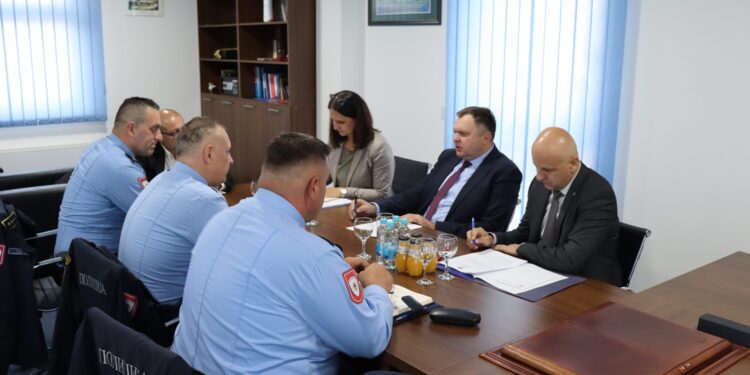 Ministar Budimir i direktor Kostrešević u posjeti Policijskoj upravi Gradiška