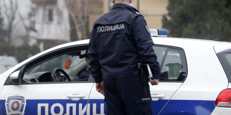 U Srbiji pet saobraćajnih policajaca uhapšeno zbog mita