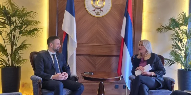 Željka Cvijanović predlaže da radnici u državnim institucijama dobiju po 1.000 KM