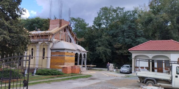 U toku radovi na obnovi hrama u Elezagićima
