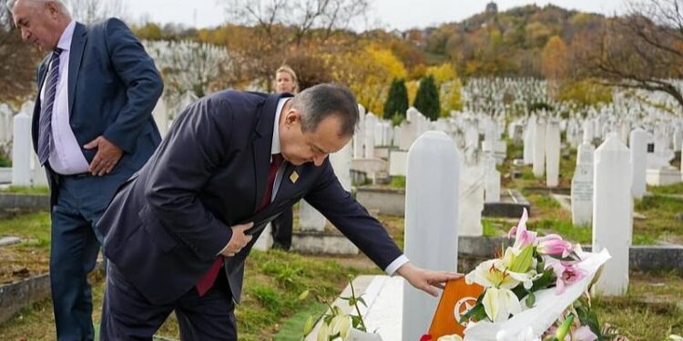Dačić posjetio Halidov mezar: Nedostaje njegova toplina, vedrina, dobrota