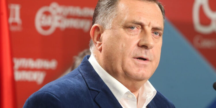 Sud pod sumnjom: Dodikov status u SNSD-u i misteriozni dolazak pred Sud povezuje isti krug sudija
