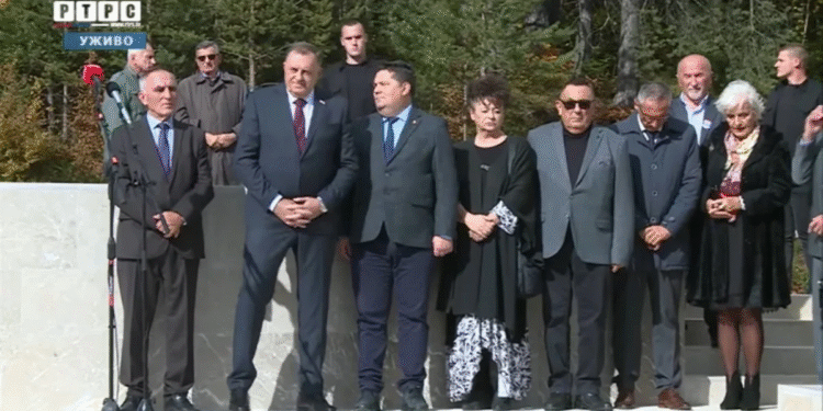 Dodik na Palama otkrio spomenik stvaraocima RS-a: Sa nama nije naš svetac Radovan Karadžić