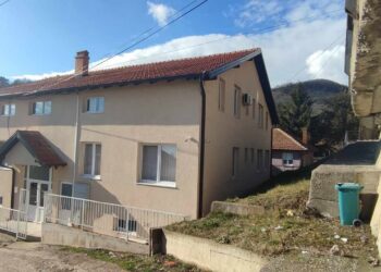 Oko 20 škola podržalo akciju „Obradujmo vršnjake na KiM“