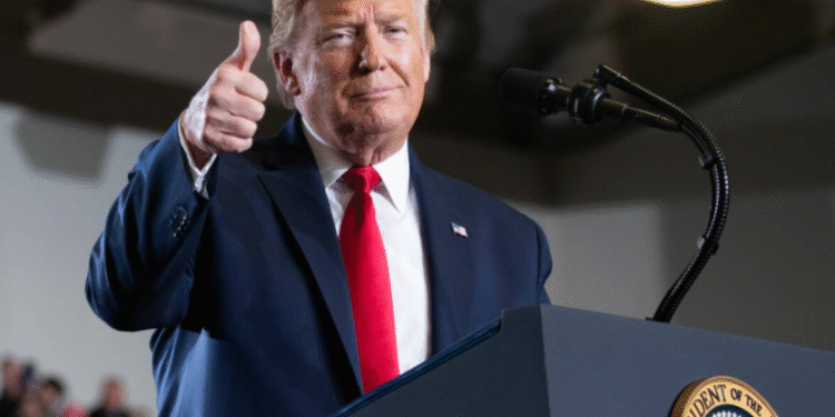 Trump najavio: Od novembra nove carine na kineski uvoz