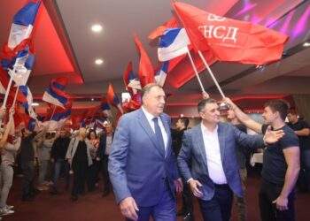 U SNSD-u veliko slavlje: Vlado Đajić slavi 60. rođendan, iz Rusije stigao i Dodik