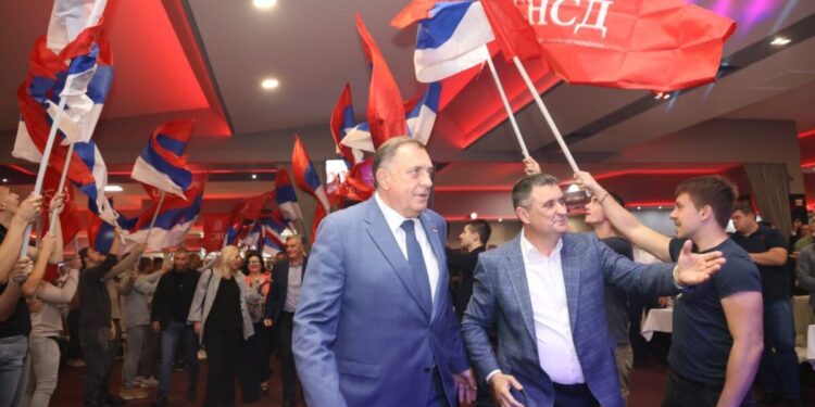 U SNSD-u veliko slavlje: Vlado Đajić slavi 60. rođendan, iz Rusije stigao i Dodik