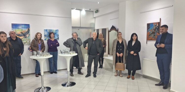 U Gradišci otvorena izložba slika sa likovne kolonije „Bardača- Srbac 2025“