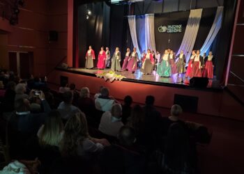 Održan Festival “Tri jabuke zelene”
