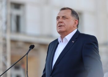 Dodik: Iduće godine povećanje studentskih stipendija za 50 odsto