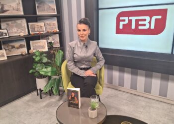 Tamara Misirlić, srpska reprezentativka u karateu i poznati humanitarni radnik, osnivač humanitarne organizacije koja nosi njeno ime i Škole sporta „Zmaj“ u posjeti Radio-televiziji Gradiška.