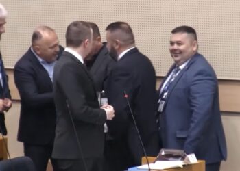 Stevandić “udaljio” Vukanovića sa sjednice NSRS nakon rasprave