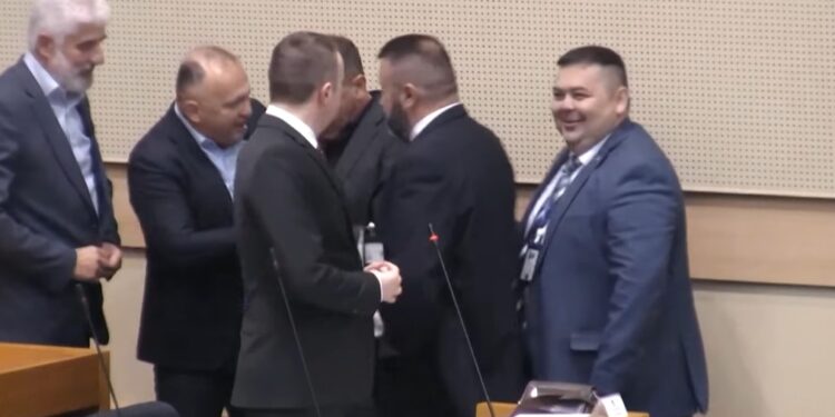 Stevandić “udaljio” Vukanovića sa sjednice NSRS nakon rasprave
