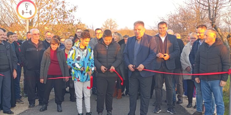 Asfaltirani putevi u Jablanici, Jelićima i Novom Selu