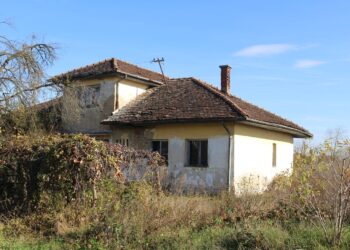 Lugarnica u Mašićima čuva uspomenu na znamenitu porodicu Đorđa Perovića, a nju ne čuva niko
