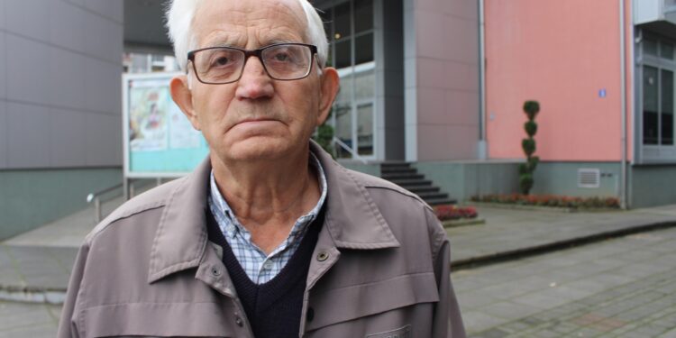 Danilo Karapetrović pola vijeka nosi pjesnički teret