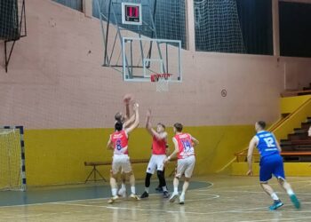 Košarkaši Stars Basketa revanširali se Dubičanima (FOTO)