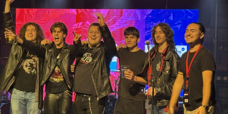 Prvi Groove Fest u Prnjavoru: Zoster zatresao dvoranu, domaći i regionalni bendovi oduševili publiku 