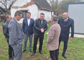 Ministar Egić posjetio borca Dragana Paspalja u Gornjim Podgradcima